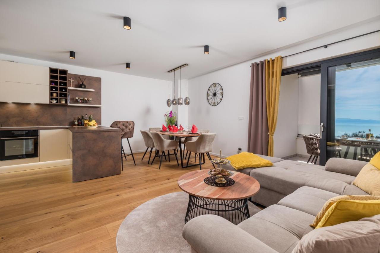 Apartment Top View With Balcony And Private Parking Rijeka Extérieur photo